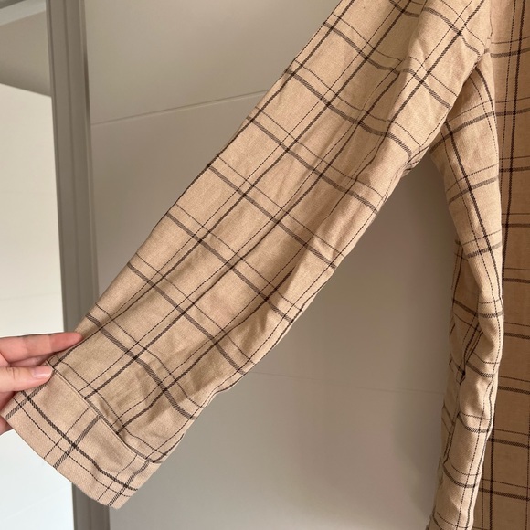 Boohoo Tan Plaid Button Up - US 14 - Picture 4 of 8